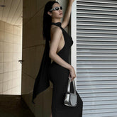 Robe moulante asymétrique irrégulière fendue dos nu